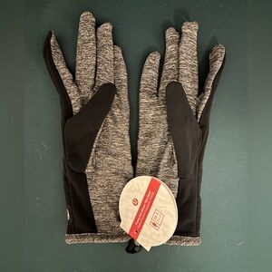 Lululemon - frosty running gloves - dot mesh - size xs/s